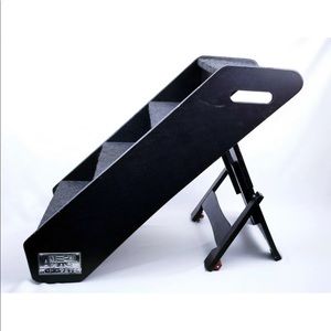 Like new wooden pet steps